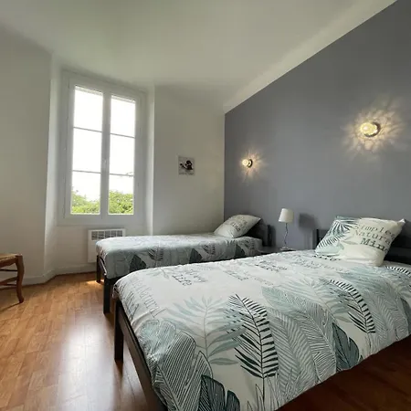 Semesterbostad Mantenan Escoubes