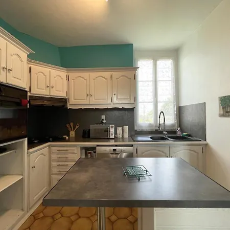 Semesterbostad Mantenan *