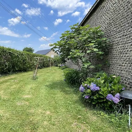 Semesterbostad Mantenan